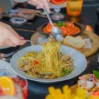 ที่พักติดริมแม่น้ำกก อาหารอร่อยนอนสบาย ในเชียงราย