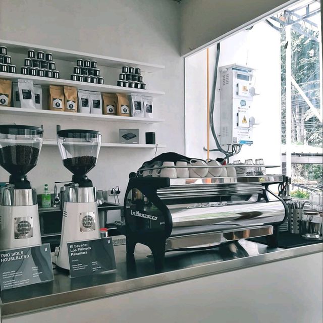 THEY FIRST OPENED IN SUNTER AND NOW THEY’RE IN KELAPA GADING