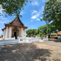 สักการะพระพุทธชินราช พิษณุโลก