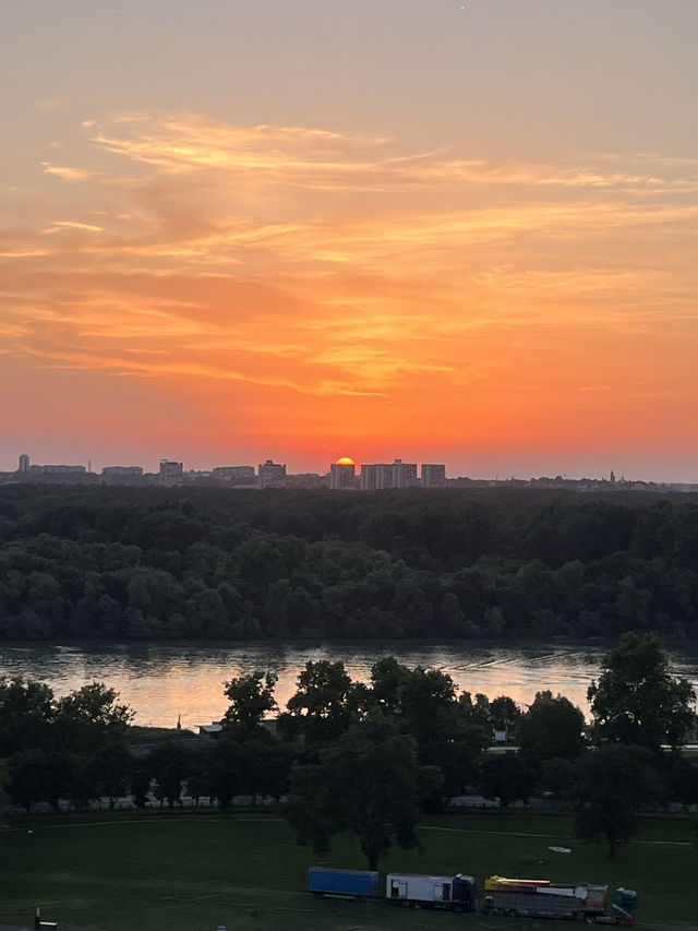 塞爾維亞最美日落地點🇷🇸🌇⛲️