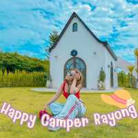 Happy Camper คาเฟ่มินิมอลถ่ายรูปสวยกลางเมืองระยอง