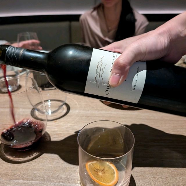台北信義「TIPSY Sparrow」時尚氛圍、創意料理、微醺之夜