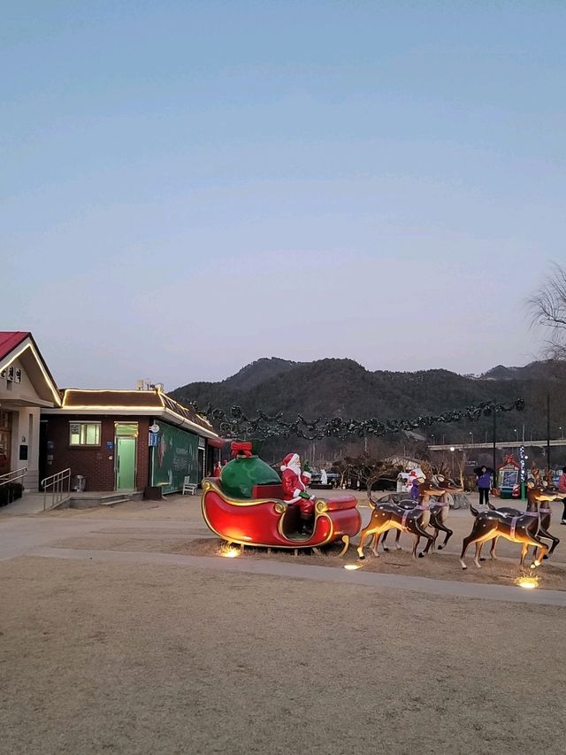 야경도 예뻐서 겨울이 기대되는 산타마을🎅