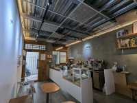 台南-武英殿巷仔內的小清新咖啡店：1 PLUS CAFE 一家咖啡