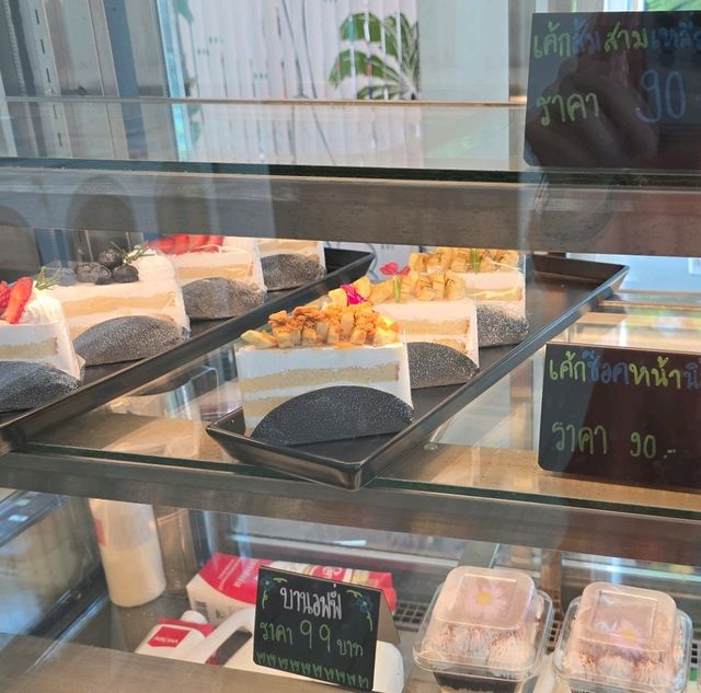 De'camp hill ka-ang cafe