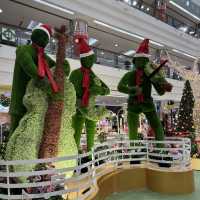 Twinkling Lights & Holiday Delights: 1 Utama’s Christmas Vibes
