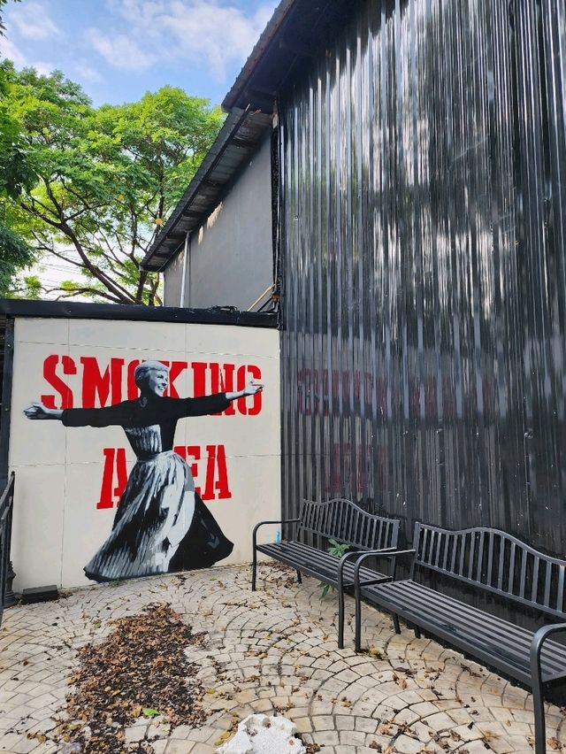 【チェンマイ】ニマンヘミン街歩き！ウォールアート探し🎨