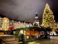ตลาดคริสต์มาสที่เดรสเดิน (Dresden) เยอรมัน