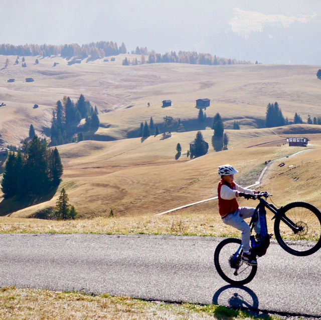 DOLOMITES in AUTUMN 