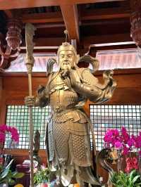 วัดจิ้งอันอายุ 800 ปีในเซี่ยงไฮ้