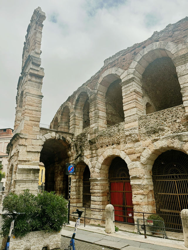 베로나에도 콜로세움이 있다! ‘베로나 아레나(Arena di Verona)’ 🏛️✨