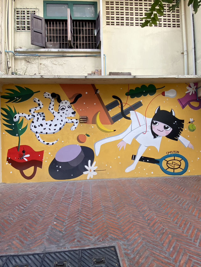 Ong Ang Walking Street: The Heartbeat of Bangkok