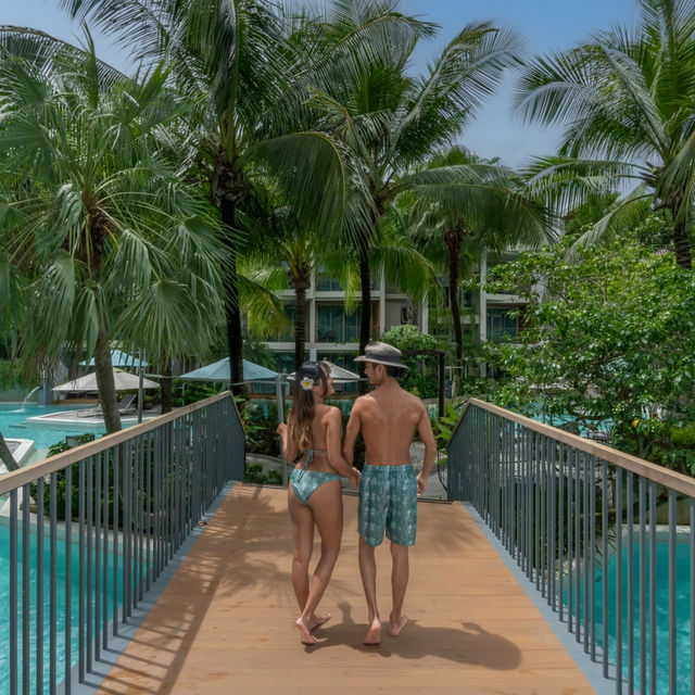 ที่พักภูเก็ตใกล้หาดในหาน สระรอบตัวโรงแรม 🏝️