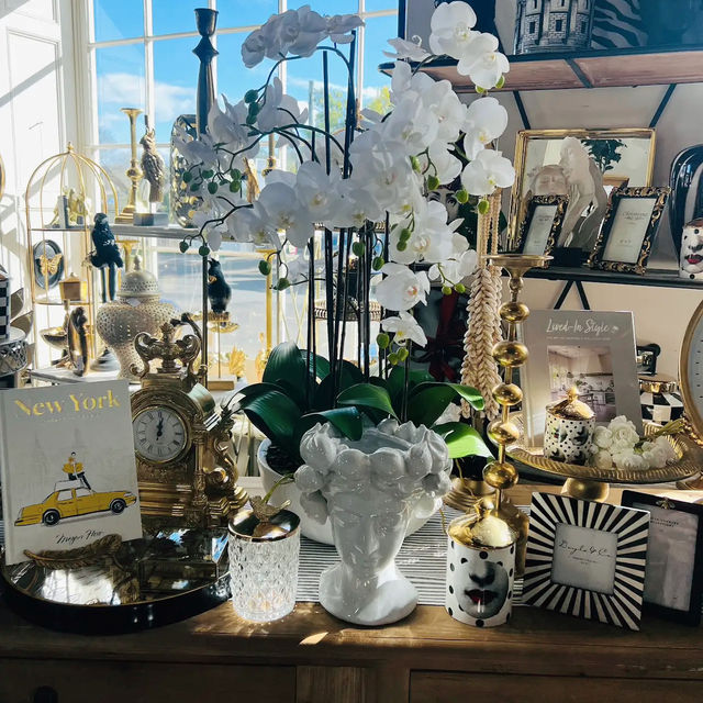 Lafayette On Bridge Shop
