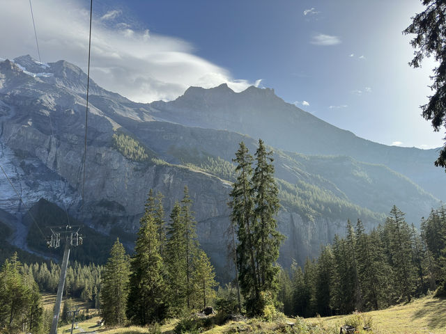 The Mesmerizing Hike to Oeschinensee: A Swiss Gem