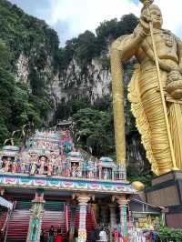 Batu Caves, an instagrammable cave