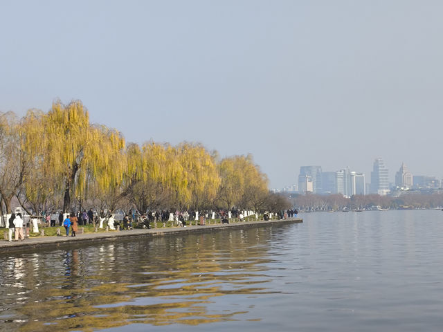 Morning walk at West Lake, Hangzhou