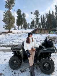 ❄️ Thrill & Chill: Skiing in Gulmarg! ⛷️🏔️