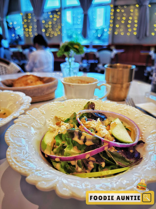 👽 食神大媽《尖沙咀｜有午市套餐供應嘅靚靚西餐廳》