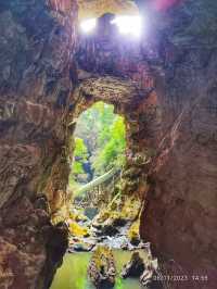 Jiuxiang Cave: A Majestic Underground Wonderland in Yunnan