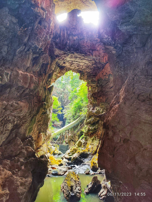Jiuxiang Cave: A Majestic Underground Wonderland in Yunnan