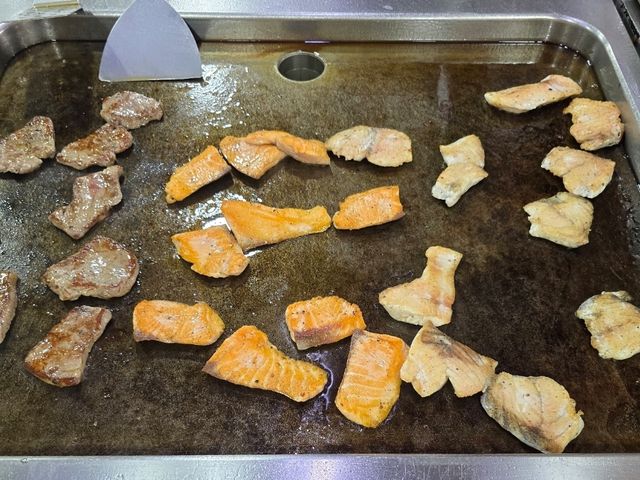บุฟเฟ่ต์มื้อค่ำ สุดแสนพิเศษสำหรับวันสุดสัปดาห์