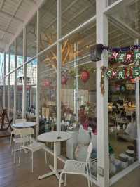 Paws Up Cafe คาเฟ่แมวพัฒนาการ