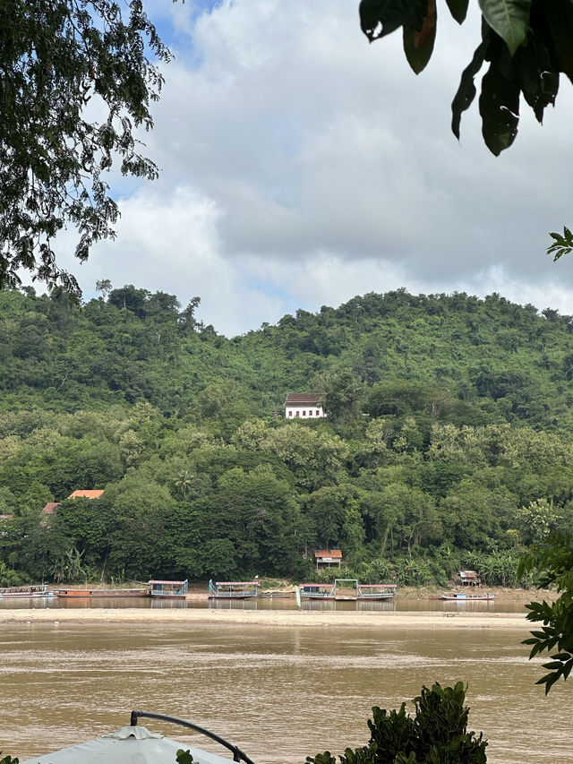 หลวงพระบาง เมืองสงบที่เต็มไปด้วยเสน่ห์