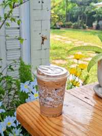 คาเฟลับฟิวเขาใหญ่ ARTISAN HOUSE