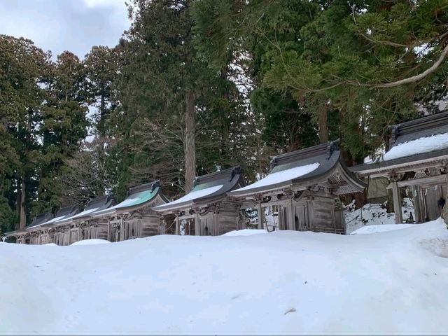 參拜日本東北三神山---出羽三山：羽黑山、月山、湯殿山