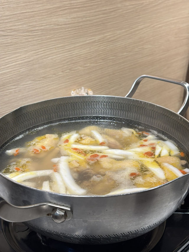 抵食到爆嘅10餸飯放題😹仲有雞煲放題🇭🇰🇭🇰