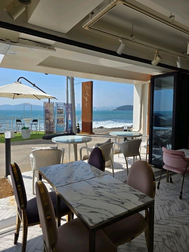 大家來釜山海雲台的超人氣打卡聖地——Edge 993 Cafe