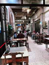 “Leaf & Co. Café: Where Sustainability Meets Flavor in the Heart of Kuala Lumpur”