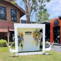 คาเฟ่ Birdcage byasita