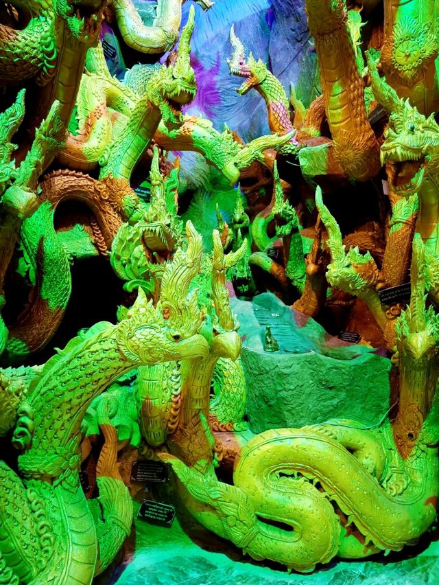 ชมถ้ำพญานาคเมืองบาดาลที่ใหญ่ที่สุดในไทย