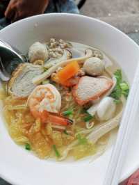 ร้านเจ๊กเปี๊ยะหัวหิน ชื่อนี้มีแต่ของอร่อย