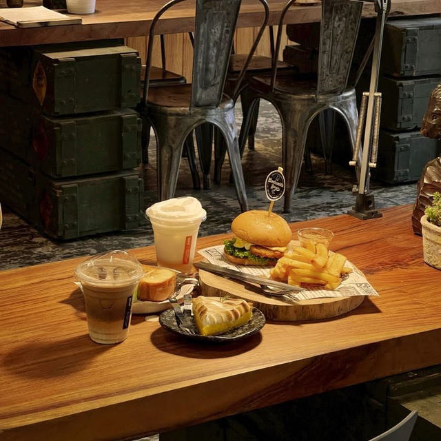 ART CALLERY CAFE 