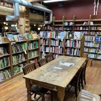 시애틀의 대표 독립 서점, Elliot Bay Book Company!