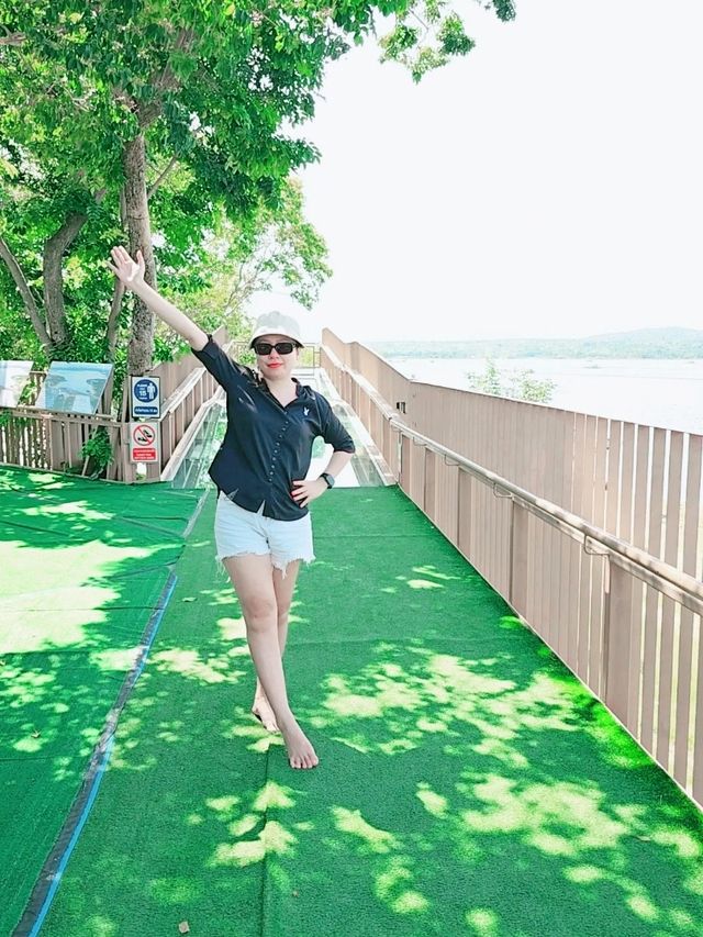 ที่เที่ยวอุบลราชธานี "เขื่อนสิรินธร"