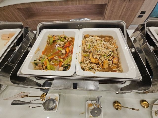 รีวิว Rus Hotel and Convention Ayothaya