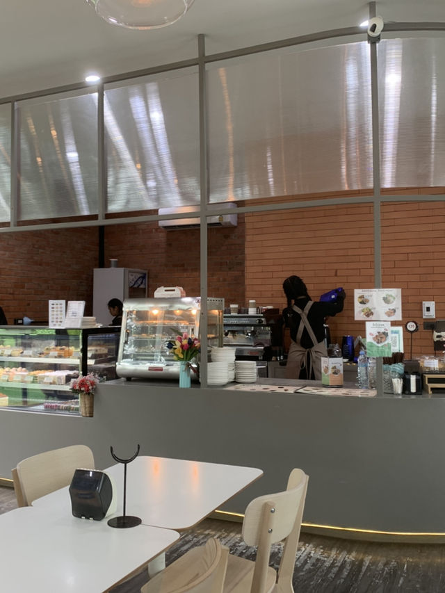 Mulberry Mellow cafe 