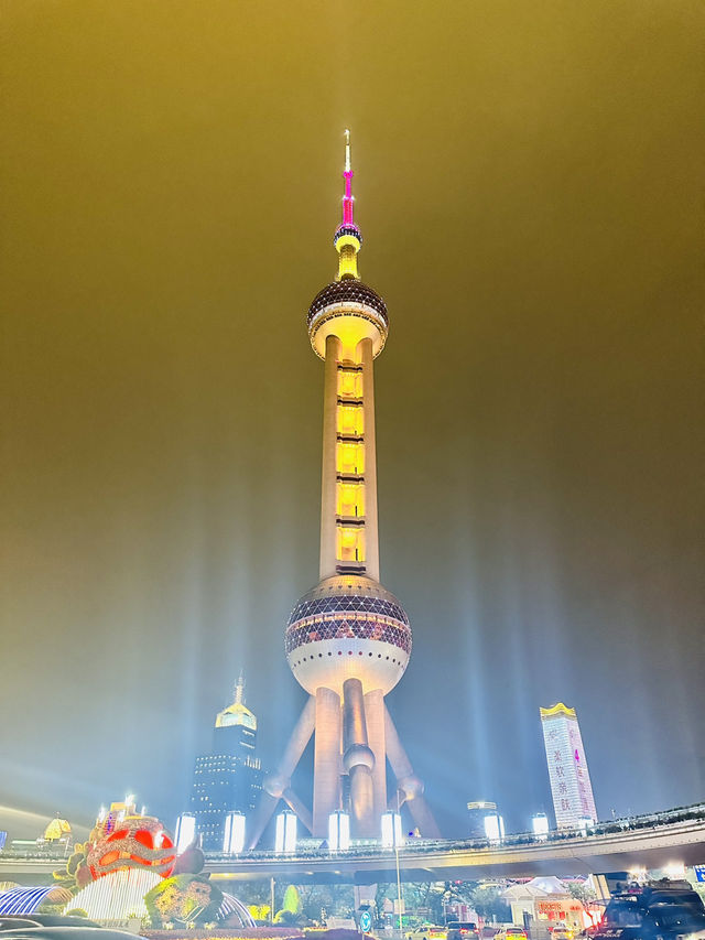 My First Day in Shanghai – A City of Lights, Towers & Apple Tech