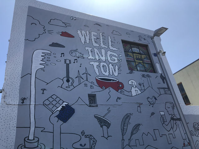 Wall art 巡り！ 