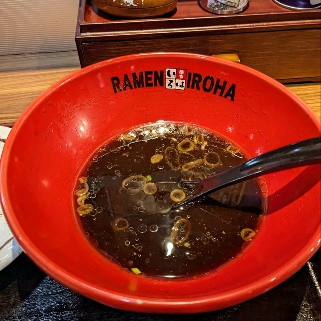 富山 | 必吃特色的黑拉麵---麵家 Iroha CiC店