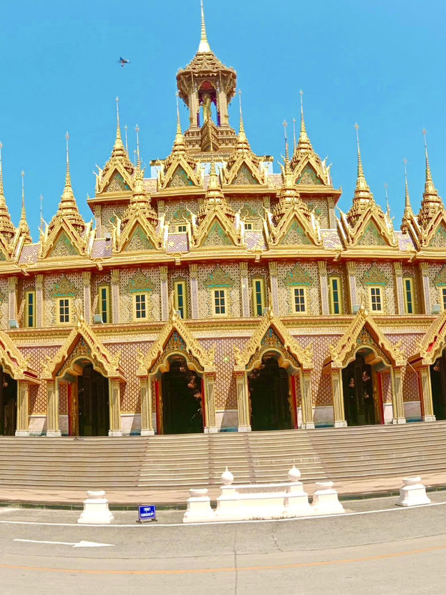 ✨まるで天国のようなガラス寺院！#ワットタースン #タイ旅行 #仏教建築