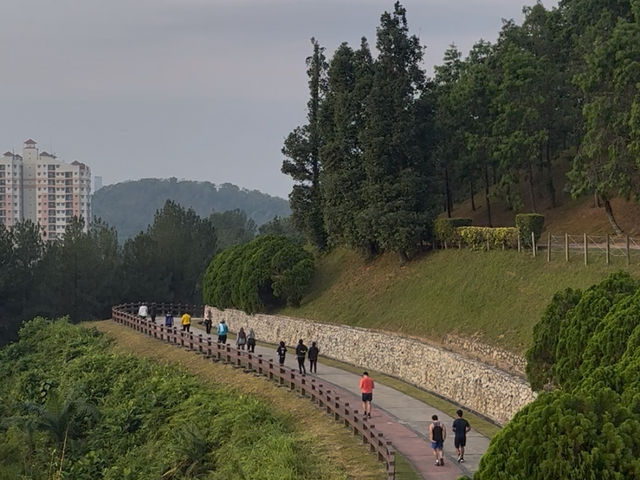 Taman Saujana Hijau: Where Dreams Go to Sweat