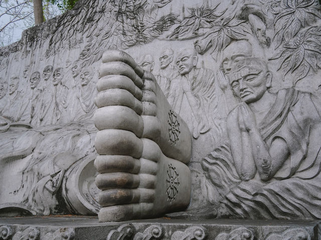 วัดลองเซิน เมืองญาจาง ประเทศเวียดนาม