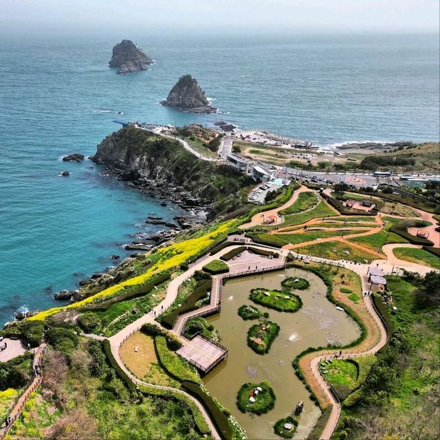 Cliff Walks, Ocean Breeze, and Zero Regrets