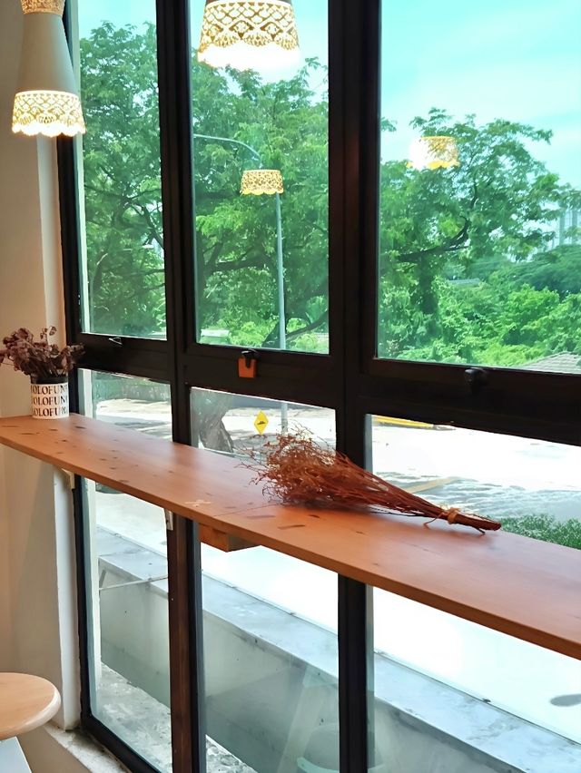 You should definitely come over this lovely cafe 