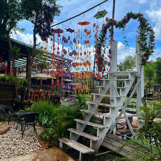 ร้านอาหารอีสานรสเด็ด เลอบัวเด้อ